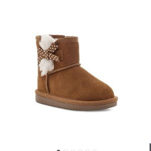 Toddler Koolaburra by UGG Victoria mini dots boots size 10 in color Chestnut